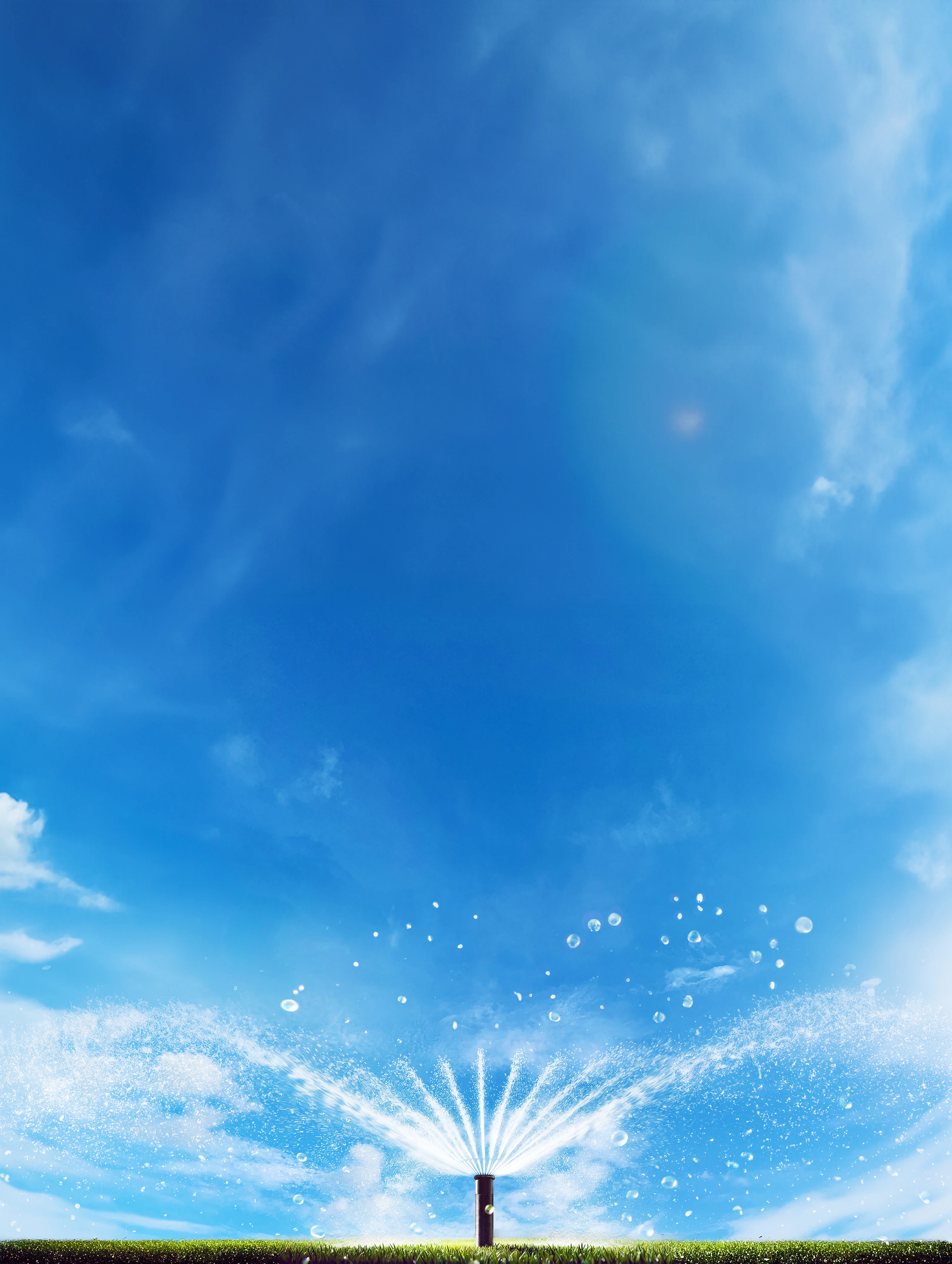 Modrá obloha a zelená tráva, pozadí pro sekci automatické závlahy